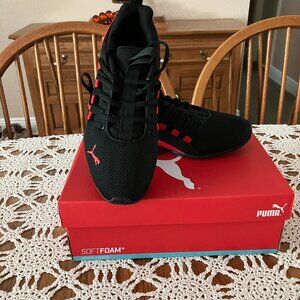 Never worn in the box Puma Axelion Break Jr Children’s Sz 6C Black and Red